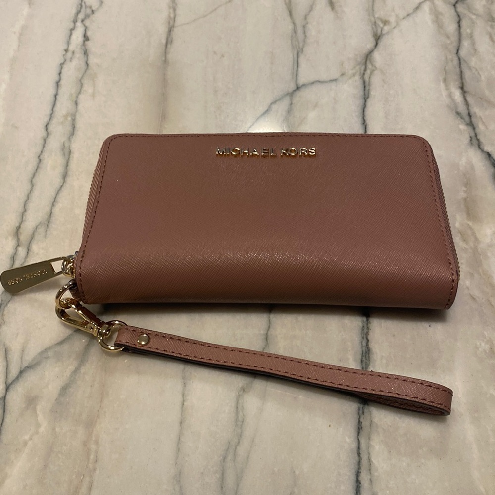 Michael Kors Mauve (light pink) Wristlet Wallet NWOT
